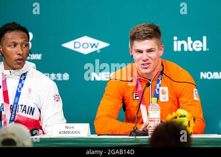 Tokyo, Japon. 30 juillet 2021. TOKYO, JAPON - JUILLET 30 : Niek Kimmann des pays-Bas avec sa médaille d'or lors de la conférence de presse de Cyclisme BMX Racing Men pendant les Jeux Olympiques de Tokyo 2020 au Nippon Budokan le 30 juillet 2021 à Tokyo, Japon (photo de Yannick Verhoeven/Orange Pictures) NOCNSF House of Sports Credit: Orange pics BV/Alay Live News Banque D'Images