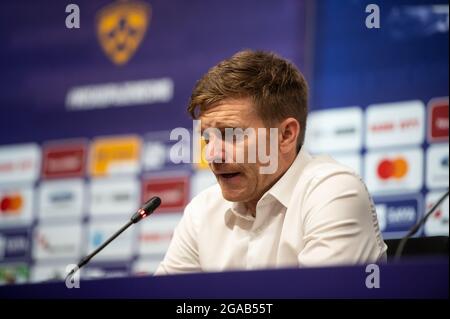 Maribor, Slovénie. 29 juillet 2021. Simon Rozam, entraîneur en chef de Maribor, prend la parole lors d'une conférence de presse après le deuxième tour de qualification de l'UEFA Europa Conference League, match de deuxième jambe entre NK Maribor et Hammarby IF au stade Ljudski vrt à Maribor. Crédit : SOPA Images Limited/Alamy Live News Banque D'Images