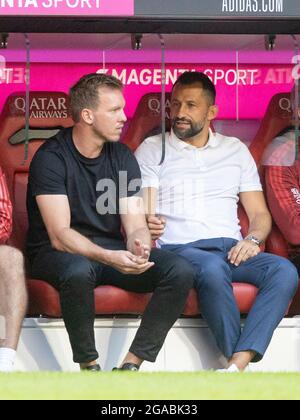 Muenchen, ALLIANZARENA, Allemagne. 28 juillet 2021. Julian NAGELSMANN, entraîneur du Bayern, et Hasan SALIHAMIDZIC, directeur sportif de la FCB (r.). Football, FC Bayern Munich (M) - Borussia Monchengladbach (MG) 0: 2, jeu préparatoire pour la saison 2021-2022, le 28 juillet 2021 à Muenchen, ALLIANZARENA, Allemagne. € Credit: dpa/Alamy Live News Banque D'Images