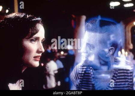 L'année Frighteners : 1996 Etats-Unis Directeur : Peter Jackson Trini Alvarado, Peter Dobson Banque D'Images