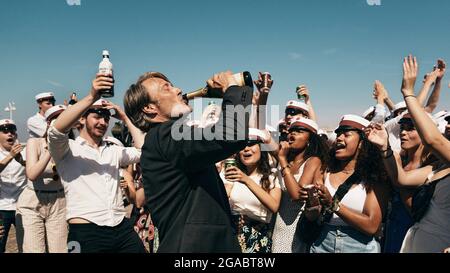 Une autre année Druk ronde : 2020 Danemark Directeur : Thomas Vinterberg Mads Mikkelsen Banque D'Images