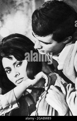 Le Couteau dans la plaie année : 1962 France / Italie Directeur : Anatole Litvak Sophia Loren, Anthony Perkins Banque D'Images