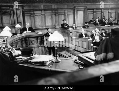 Le bonheur année : 1934 - France Directeur : Marcel l'Herbier Charles Boyer, Paulette Dubost Banque D'Images