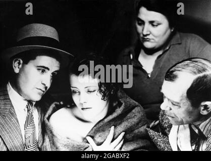 Justin de Marseille année : 1935 France Directeur : Maurice Tourneur Antonin Berval, Ghislaine Bru, Milly Mathis, Pierre Larquey Banque D'Images