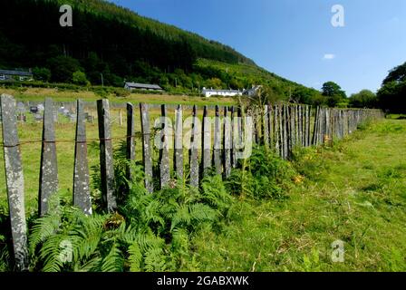 Clôtures d'ardoise à Corris Village, Gwynedd Wales UK Banque D'Images