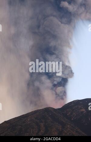 Paroxym de l'Etna volcans le 2021 juillet Banque D'Images