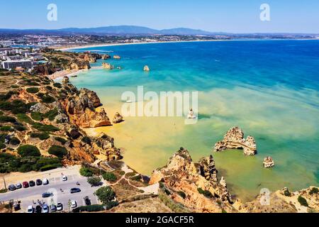 Falaises et plages étonnantes à Ponta da Piedade, Lagos, Algarve, Portugal Banque D'Images