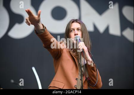 Blossoms se présentant aux tramways de Sheffield Banque D'Images