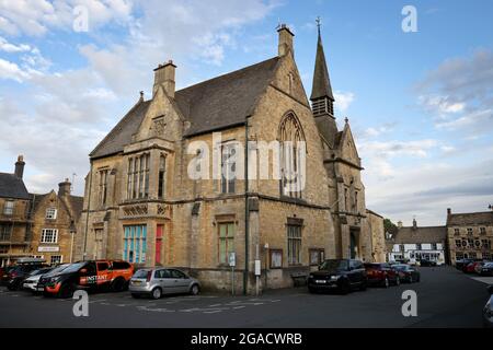 Stow on the Wold Library on Market place, Stow on the Wold, Gloucestershire, Angleterre. - 29 juillet 2021 photo par Andrew Higgins/Thousand Word Media Banque D'Images
