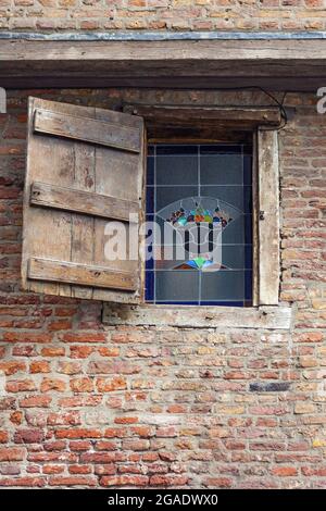 Vitraux avec volet en bois, 's-Hertogenbosch, pays-Bas Banque D'Images