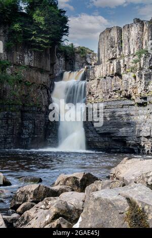 High Force Falls, propriété de Raby Estates, sur la rivière Tees dans le comté de Durham, au Royaume-Uni Banque D'Images