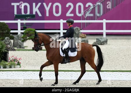 Tokyo, Japon. 31 juillet 2021. Sports équestres/Evesting: Olympique, préliminaire, individuel, dressage, Baji Koen Equestrian Park. Tom McEwen de Grande-Bretagne sur Toledo de Kerser en action. Credit: Friso Gentsch/dpa/Alay Live News Banque D'Images