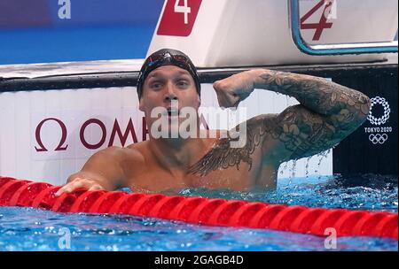 Le Caeleb Dressel des États-Unis célèbre la victoire du papillon de 100 m masculin lors de la natation au Tokyo Aquatics Center le huitième jour des Jeux Olympiques de Tokyo 2020 au Japon. Date de la photo: Samedi 31 juillet 2021. Banque D'Images