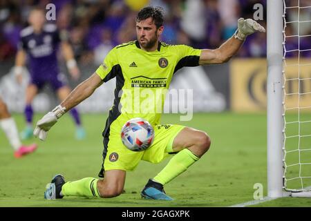 Orlando, États-Unis. 30 juillet 2021. 30 juillet 2021 : ALEC KANN, gardien de but d'Atlanta United (25), fait une économie lors du match de football MLS Orlando City vs Atlanta United au stade Exploria d'Orlando, FL, le 30 juillet 2021. (Credit image: © Cory Knowlton/ZUMA Press Wire) Credit: ZUMA Press, Inc./Alamy Live News Banque D'Images