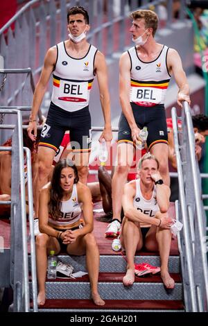 Camille Laus Belge, Jonathan Borlee Belge, Alexander Doom Belge et Imke Vervaet athlète Belge photographié après les épreuves du 4x400m mixte re Banque D'Images