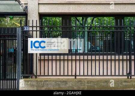 PAR, FRANCE - 08 juillet 2021 : façade de bâtiment de l'organisation commerciale de la Chambre internationale de commerce Banque D'Images