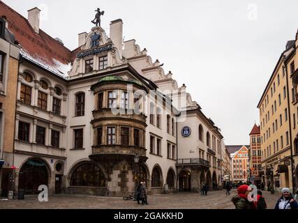 MUNICH, ALLEMAGNE - 01 JANVIER 2011 : Hofbräuhaus am Platzl la plus célèbre brasserie de Munich, ancienne brasserie du centre-ville de Munich Banque D'Images