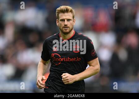 Swansea, Royaume-Uni. 31 juillet 2021. Stuart Armstrong #17 de Southampton en action pendant le match à Swansea, Royaume-Uni le 7/31/2021. (Photo par Mike Jones/News Images/Sipa USA) crédit: SIPA USA/Alay Live News Banque D'Images