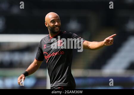 Swansea, Royaume-Uni. 31 juillet 2021. Nathan Redmond, du Southampton FC, regarde. Match d'avant-saison, Swansea City v Southampton au Liberty Stadium de Swansea, pays de Galles, le samedi 31 juillet 2021. Cette image ne peut être utilisée qu'à des fins éditoriales. Utilisation éditoriale uniquement, licence requise pour une utilisation commerciale. Aucune utilisation dans les Paris, les jeux ou les publications d'un seul club/ligue/joueur. photo par Andrew Orchard/Andrew Orchard sports Photography/Alamy Live News crédit: Andrew Orchard sports Photography/Alamy Live News Banque D'Images