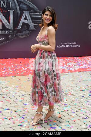 Mumbai, Inde. 31 juillet 2021. Jacqueline Fernandez, actrice Bollywood, assiste au lancement d'une affiche du film indien Kannada 'Vikrant Rona' à Mumbai. Crédit : SOPA Images Limited/Alamy Live News Banque D'Images