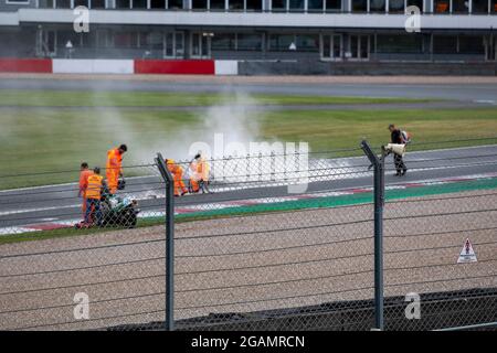 CASTLE DONINGTON, Royaume-Uni, 31 juillet 2021, réparation de la piste suite à un incident au Classic Motorcycle Fesitval, piste de course de Donington Park tenue au cours du désherbage du 31 juillet et 1er août 2021, crédit: Gareth Tibbles Banque D'Images