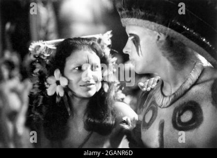 DirA Paes, Charley Boorman, sur le tournage du film, 'la Forêt d'Émeraude', Embassy Pictures, 1985 Banque D'Images