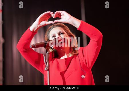 Madrid, Espagne. 31 juillet 2021. La chanteuse espagnole Niña Pastori, nom artistique de Maria Rosa García se produit en direct pendant le festival de musique Noches del Botanico au Real Jardín Botánico Alfonso XIII Crédit : SOPA Images Limited/Alamy Live News Banque D'Images