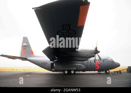 Lockheed C-130 avion-citerne Hercules utilisé dans la lutte contre les incendies au National Interagency Fire Centre (NIFC) de Boise, en Idaho Banque D'Images