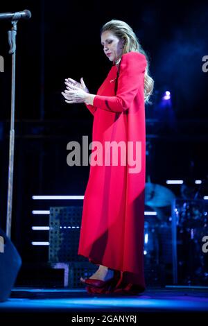 Madrid, Espagne. 31 juillet 2021. La chanteuse espagnole Niña Pastori, nom artistique de Maria Rosa García se produit en direct pendant le festival de musique Noches del Botanico au Real Jardín Botánico Alfonso XIII (Photo par Atilano Garcia/SOPA Images/Sipa USA) crédit: SIPA USA/Alay Live News Banque D'Images