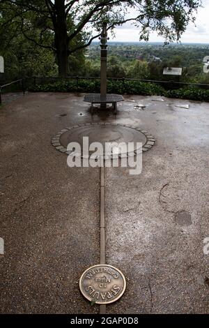 La plaie du roi Henry, où Henry VIII regardait une fusée de la Tour de Londres, indiquant qu'Anne Boleyn avait été exécutée, Pembroke Lodge Gardens Banque D'Images