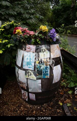 Marc Bolan's Rock Shrine - un monument commémoratif sur le site où il est décédé lors d'un accident de voiture à Barnes, Londres, le 16 septembre 1977, Royaume-Uni Banque D'Images