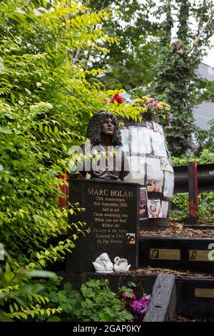 Marc Bolan's Rock Shrine - un monument commémoratif sur le site où il est décédé lors d'un accident de voiture à Barnes, Londres, le 16 septembre 1977, Royaume-Uni Banque D'Images