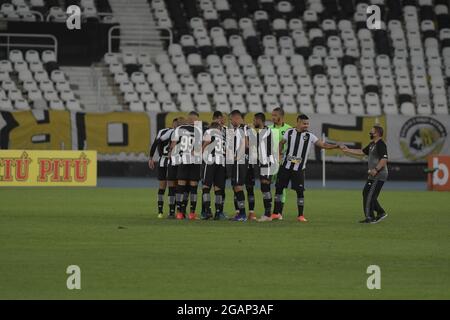 Rio de Janeiro, Brésil. 31 juillet 2021. Équipe pendant Botafogo x Vasco da Gama tenue au stade Nilton Santos pour le 15e tour de la série B de Campeonato Brasileiro ce samedi soir (31e), à Rio de Janeiro, RJ. Credit: Celso Pupo/FotoArena/Alamy Live News Banque D'Images