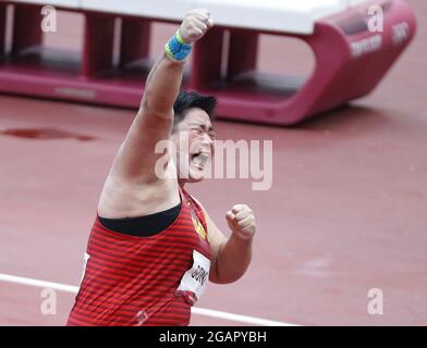 Tokyo, Japon. 31 juillet 2021. Le Lijiao Gong de Chine célèbre la médaille d'or dans le concours de tir féminin lors des Jeux olympiques d'été de Tokyo, au Japon, le dimanche 1er août 2021. Photo de Bob Strong/UPI. Crédit : UPI/Alay Live News Banque D'Images