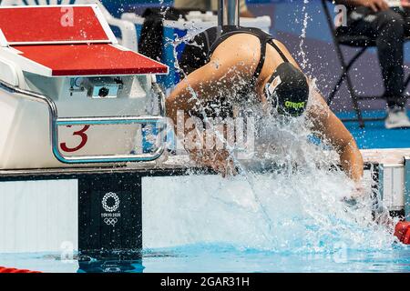 TOKYO, JAPON - JUILLET 28 : Ranomi Kromowidjojo des pays-Bas en compétition avec les femmes Freestyle de 100m pendant les Jeux Olympiques de Tokyo 2020 à l'Aqua de Tokyo Banque D'Images