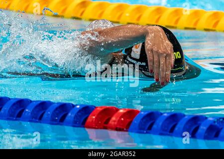 TOKYO, JAPON - JUILLET 28 : Ranomi Kromowidjojo des pays-Bas en compétition avec les femmes Freestyle de 100m pendant les Jeux Olympiques de Tokyo 2020 à l'Aqua de Tokyo Banque D'Images