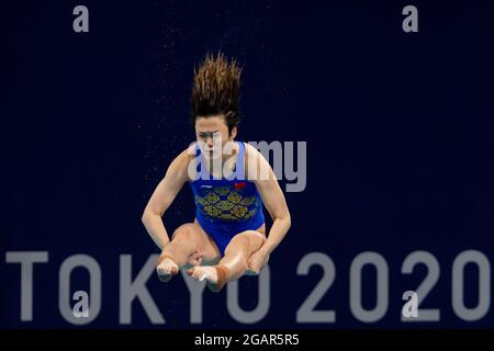 TOKYO, JAPON - JUILLET 31: Shi Tingmao de Chine en compétition pendant la PLONGÉE FÉMININE - 3 MÈTRES DE TREMPLIN SÉMINAL aux Jeux Olympiques de Tokyo 2020 à AQ Banque D'Images