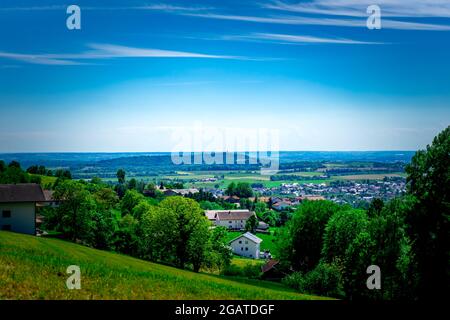 Promenez-vous dans la vallée de Perlbach près de Neukirchen dans la forêt bavaroise en Allemagne Banque D'Images