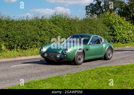 2001 Green TRIBUTE Z3GATO z série 3 portes classique vintage voiture arrivant au salon de voiture classique de Capesthorne Hall. Banque D'Images