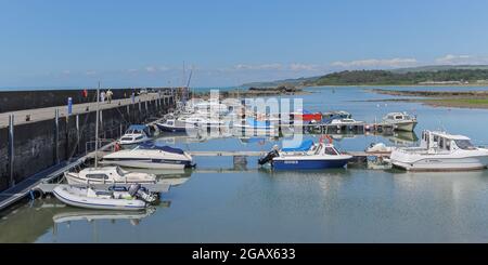 Bateaux amarrés dans le port de Maidens, South Ayrshire, Écosse situé sur le Firth de Clyde Banque D'Images