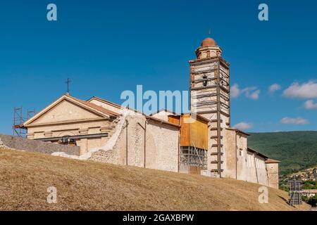 L'ancienne église de Sant'Antonio Abate, gravement endommagée par le tremblement de terre de 2016, Norcia, Italie Banque D'Images