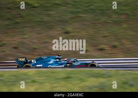 Budapest, Hongrie. 1er août 2021. 05 VETTEL Sebastian (ger), Aston Martin F1 AMR21, action pendant la Formule 1 Magyar Nagydij 2021, Grand Prix de Hongrie, 11e manche du Championnat du monde de Formule 1 2021 de la FIA du 30 juillet au 1er août 2021 sur la Hungaroring, à Mogyorod, près de Budapest, Hongrie - photo Xavi Bonilla / DPPI crédit: Agence de photo indépendante / Alamy Live News Banque D'Images