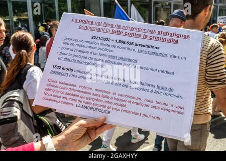 Paris, France. 31 juillet 2021. Manifestation à l'appel de Florian Philippot qui veut diriger un mouvement pour la liberté contre la tyrannie. Banque D'Images