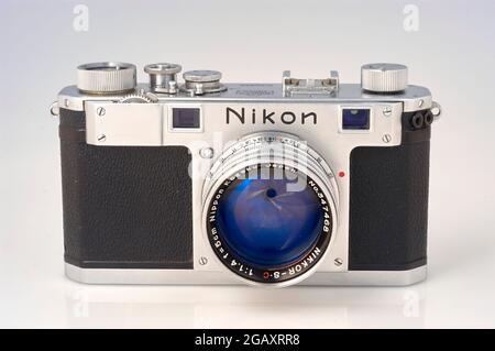 Nikon S rangefinder avec objectif 5cm (50mm) F1.4 SC, fabriqué par Nippon Kogaku, Japon, de 1951 à 1955. Banque D'Images