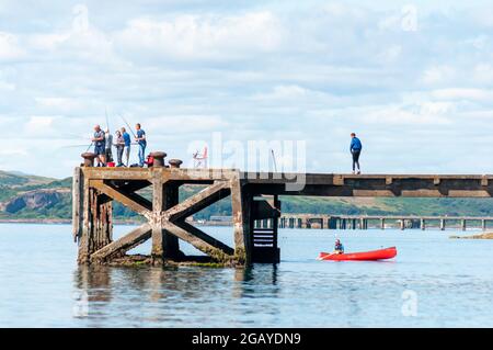 Portencross, Écosse, Royaume-Uni. 1er août 2021. Météo au Royaume-Uni : journée ensoleillée à Portencross Pier. Credit: SKULLY/Alay Live News Banque D'Images