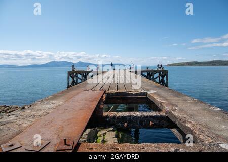 Portencross, Écosse, Royaume-Uni. 1er août 2021. Météo au Royaume-Uni : journée ensoleillée à Portencross Pier. Credit: SKULLY/Alay Live News Banque D'Images