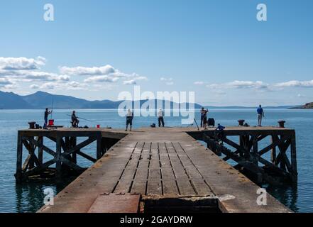 Portencross, Écosse, Royaume-Uni. 1er août 2021. Météo au Royaume-Uni : journée ensoleillée à Portencross Pier. Credit: SKULLY/Alay Live News Banque D'Images