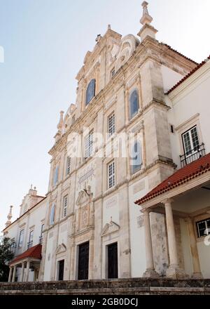 Cathédrale notre-Dame de l'Immaculée conception, alias Cathédrale de Santarem, datant du XVIIe siècle, dans le centre historique de la ville, Portugal Banque D'Images