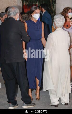 Palma de Majorque, ESPAGNE. 1er août 2021. **NO ESPAGNE** la Reine Letizia, Judy Dench et Stephen Frears assistent à la clôture du festival du film Atlantida au centre culturel la Misericordia à Palma de Majorque, Espagne, le 01 août 2021. Crédit : Jimmy Olsen/Media Punch/Alay Live News Banque D'Images