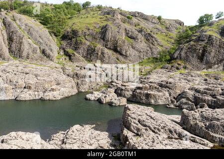 Sheytan Dere (rivière Shaitan) Canyon sous le barrage du réservoir Studen Kladenets, Bulgarie Banque D'Images